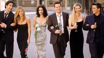 „Jesteśmy rodziną". Obsada Przyjaciół oddała hołd Matthew Perry'emu, który u ich boku zagrał niezapomnianego Chandlera