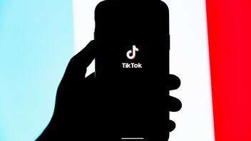 TikTok jest zalewany przez reklamy. Twórcy i użytkownicy wyrażają swoje niezadowolenie