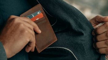 Czy komornik ma dostęp do konta Revolut i może je zająć? Odpowiedział nam radca prawny