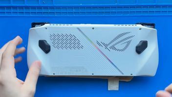 Modder podwaja pamięć RAM w ROG Ally dzięki pomysłowej wymianie modułów