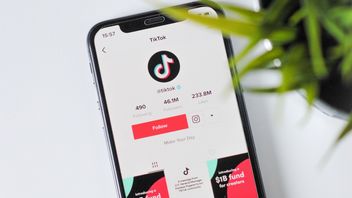 TikTok przyciąga pieniądze. 10 miliardów dolarów wydali jego użytkownicy w 2023 roku