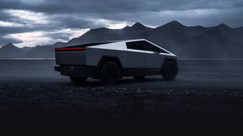 Tesla Cybertruck z 5 tonowym obciążeniem nie klęka na robocie. Zasięg jednak rozczarowuje