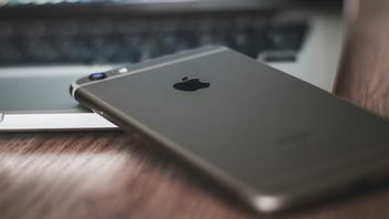 Apple ma pracować nad własnym składanym smartfonem
