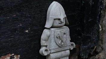 LEGO powoli opanowuje szkockie miasto. Fan klocków odlewa własne ludziki i ukrywa je w różnych zakamarkach Aberdeen