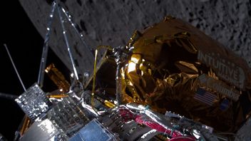 Powrót na Księżyc nie obył się bez problemów. Lądownik wywrócił się na bok