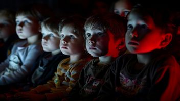 Dzieci oglądające za dużo wideo mogą mieć problemy z mówieniem według badań naukowców z amerykańskiego SMU