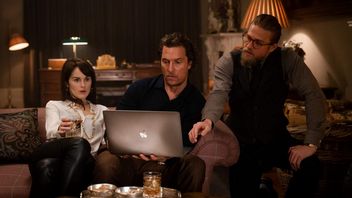 Gdzie obejrzeć film Dżentelmeni? Gangsterskie dzieło Guya Ritchie’ego można zobaczyć w streamingu oraz kupić lub wypożyczyć