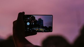 Dzięki tej sztuczce, całkowicie za darmo, zapiszesz tysiące gigabajtów filmów w chmurze ze smartfona