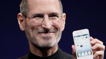 Stare smartfony mogą być warte majątek; pierwszy iPhone 4 GB został sprzedany za 130 tys. dolarów