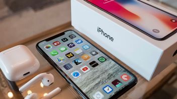 Zaktualizowany iPhone prosto z pudełka. Apple testuje nowatorski system w swoich sklepach