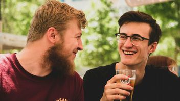 Steve Jobs, legendarny dyrektor generalny Apple, miał bardzo unikalną technikę zatrudniania: zabierał kandydatów do baru, aby dać im test z piwem w dłoni