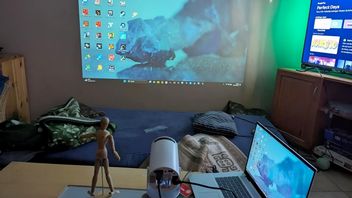 Gracz zamówił chłodzenie procesora za 80 zł, dostał projektor za 230 zł. Zyskowna pomyłka na AliExpress