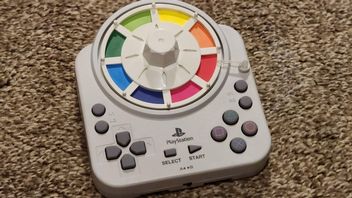 Hobbysta stworzył przenośne PS1 z kontrolera, o którego istnieniu nawet nie wiedziałeś