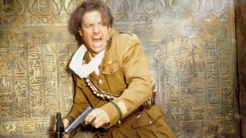 25 lat temu Brendan Fraser niemal zginął na planie kultowej Mumii, decydując się na niebezpieczny wyczyn. „Był całkowicie nieprzytomny”