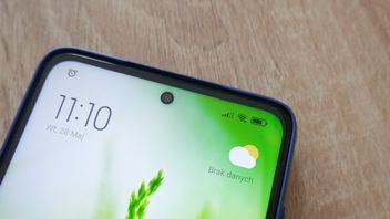 Co oznaczają strzałki przy ikonach WiFi, Bluetooth i danych w telefonie komórkowym?