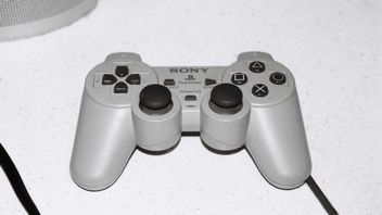 Sony chciało bardzo szybko zapomnieć o tym kontrolerze PS1 - mimo że był on pierwowzorem najlepiej sprzedającego się kontrolera wszech czasów