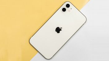 Jabłko z tyłu iPhone'a to w rzeczywistości tajny przycisk, który działa nawet z etui