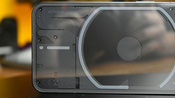 Nothing powoli odsłania kolejne karty o nowych urządzeniach. CMF Phone 1 może mieć zdejmowaną obudowę