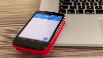 Jak zmienić smartfon w kamerę internetową? Pokazujemy najlepsze sposoby