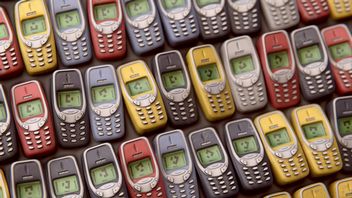 Elitarna brytyjska szkoła z internatem zmusza dzieci do wymiany smartfonów na „cegłofony" Nokii