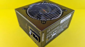 Budowa PC: jeśli zwrócisz uwagę na mały szczegół przy zakupie zasilacza, nie będziesz się irytować po latach