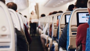 Gracz zabrał ze sobą do samolotu kompletny zestaw do gry. Nie zagrał jednak, ponieważ zapomniał o najważniejszym