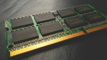 Nowa generacja pamięci RAM przetestowana - na razie przegrywa ze starszą technologią