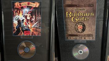 „Dawniej otrzymywałeś nagrodę za sprzedaż 50 lub 100 tys. egzemplarzy. Teraz to koniec kariery”. Odzyskanie kolekcji pamiątek z Fallouta i Baldur's Gate skłoniło weterana RPG do ciekawych przemyśleń
