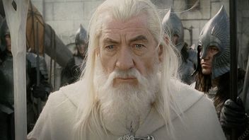 Ian McKellen znów ma być Gandalfem. Aktor może powrócić do swojej ikonicznej roli z Władcy Pierścieni w nowym filmie o Gollumie
