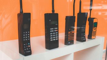 Pamiętasz jeszcze te nazwy? To były pierwsze polskie sieci komórkowe