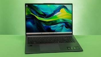 Laptop, który uciągnie 29 godzin pracy na baterii. Acer chce zostać królem komputerów biurowych