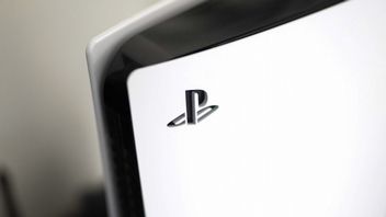 Szczęściarz znalazł PS5 w śmieciach: konsola wyglądała na zniszczoną, jednak po podłączeniu działa idealnie