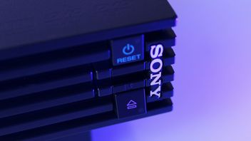 Łowca okazji kupuje PS2 na pchlim targu, by w domu z goryczą uświadomić sobie popełniony błąd