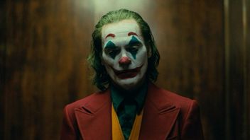 Joker Todda Phillipsa oryginalnie miał inne zakończenie, ale zaprotestował przeciwko niemu Christopher Nolan. Pomysł i tak wykorzystano w „dwójce”