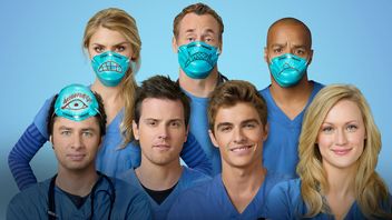 „Wszyscy byliśmy tym wyczerpani”. Zach Braff zdradził, że obsada Hoży doktorzy czuła się wypalona podczas kręcenia finałowego sezonu