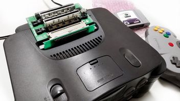 To była jedna z największych porażek Nintendo. Nieużywany zestaw deweloperski Nintendo 64DD na zdjęciach