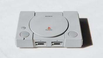 „Słuchałem płyty z Quake'a, kosząc trawnik”. Gry z PS1 miały opcję, o której wiele osób zapomniało