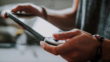 Steam Deck i inne handheldy; ekspert otwiera je co kilka tygodni i jest ku temu dobry powód