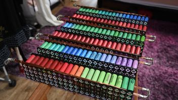 „Zacząłem zbierać i mam już ponad 650” - hobbysta od 2016 roku sam zasila swój dom dzięki bateriom do laptopów