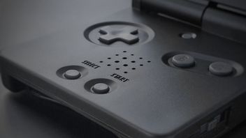 Znalazł Game Boya Advance zakopanego w ogródku. Niestety konsolę spotkał smutny los