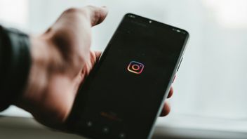 Oszust wyłudził ponad 3,5 miliona złotych dzięki AI; podszywał się pod Brada Pitta