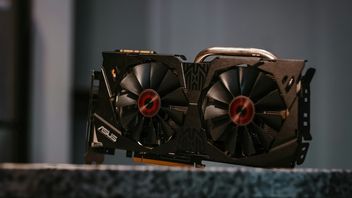 FSR kontra DLSS. Jak bardzo technologia AMD zostaje w tyle względem konkurencji na początku 2025 roku?