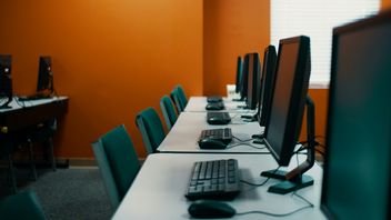 „Znalazłem to w szkolnej sali komputerowej": gracz odkrywa sprzęt, którego się nie spodziewał