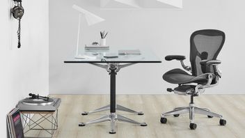 Rok na jednym z najdroższych foteli biurowych - ekspert twierdzi, że jest warty każdej złotówki