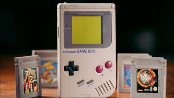 Gracz pyta matkę o stare Game Boye z dzieciństwa - ta odkrywa imponującą kolekcję