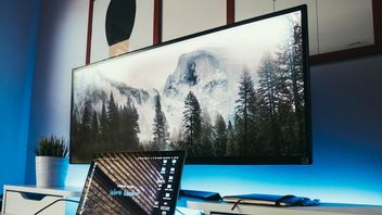 Ekrany QD-OLED z błyszczącą powłoką mają sporą wadę, o której rzadko się mówi