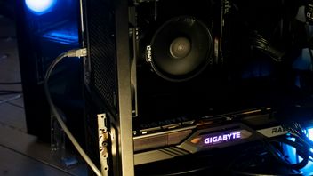 Gracz zmaga się z problemami z komputerem: po 5 latach zdaje sobie sprawę, że nieprawidłowo zamontował kartę graficzną