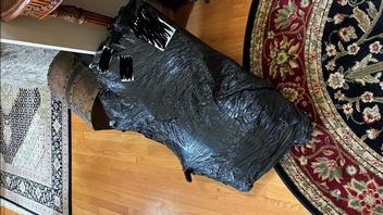 Gracz kupuje drogi monitor do gier, ale sprzedawca wpada na genialny pomysł i wysyła urządzenie w „worku na śmieci”