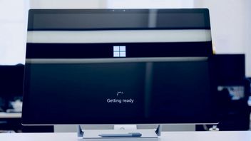Windows 11 wciąż za Windowsem 10. Nowy system operacyjny stracił w maju na popularności
