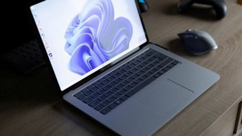 Zamiast myszki i klawiatury będziemy korzystać z agentów AI? Taką wizję Windows 12 i 13 ma korporacyjny wicezprezes Microsoftu